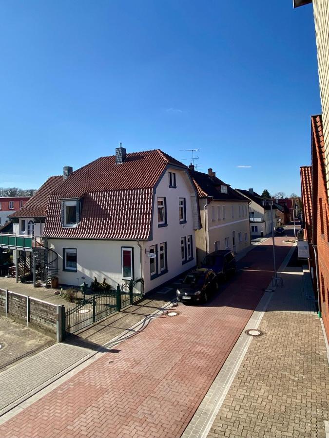 Traumhafte 115 Qm Ferienwohnung Am Steinhuder Meer, Ruhig, Komfortabel, Loggia, Parkplatz, Wifi Wunstorf Exterior photo