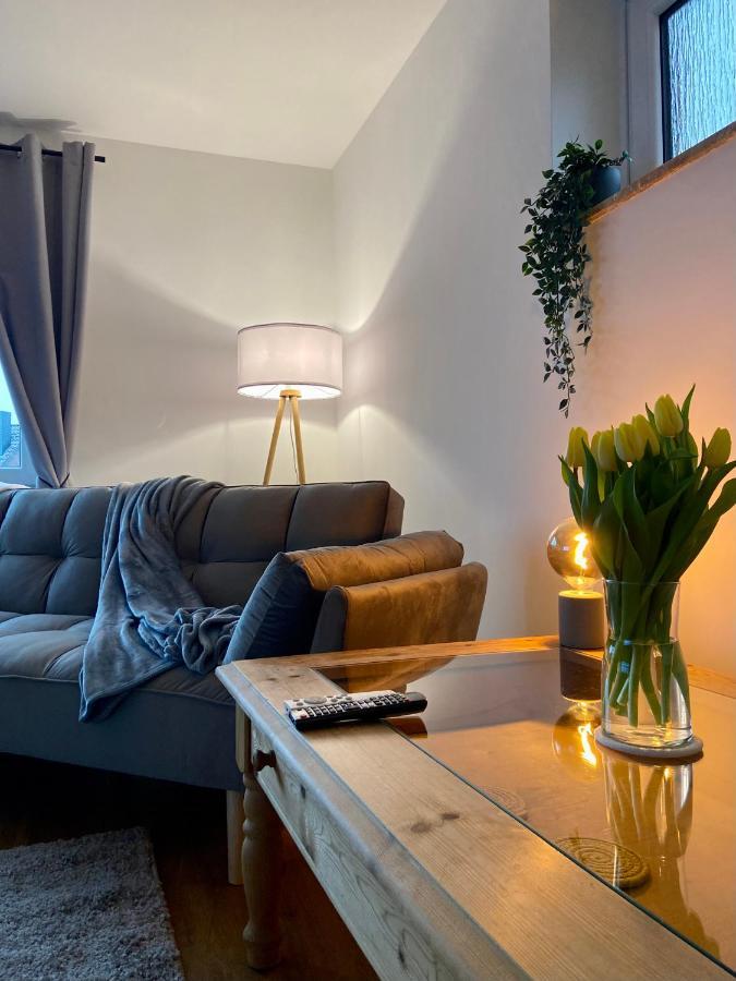 Traumhafte 115 Qm Ferienwohnung Am Steinhuder Meer, Ruhig, Komfortabel, Loggia, Parkplatz, Wifi Wunstorf Exterior photo